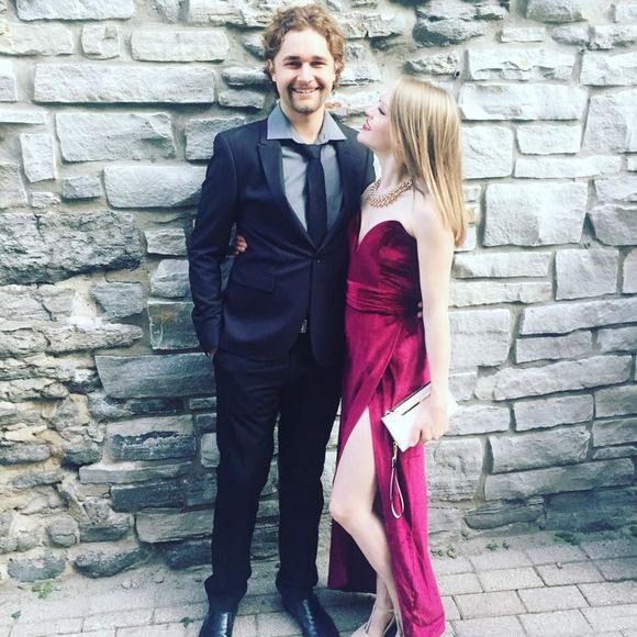 Meet your Posher, Tori - Picture 1 of 1